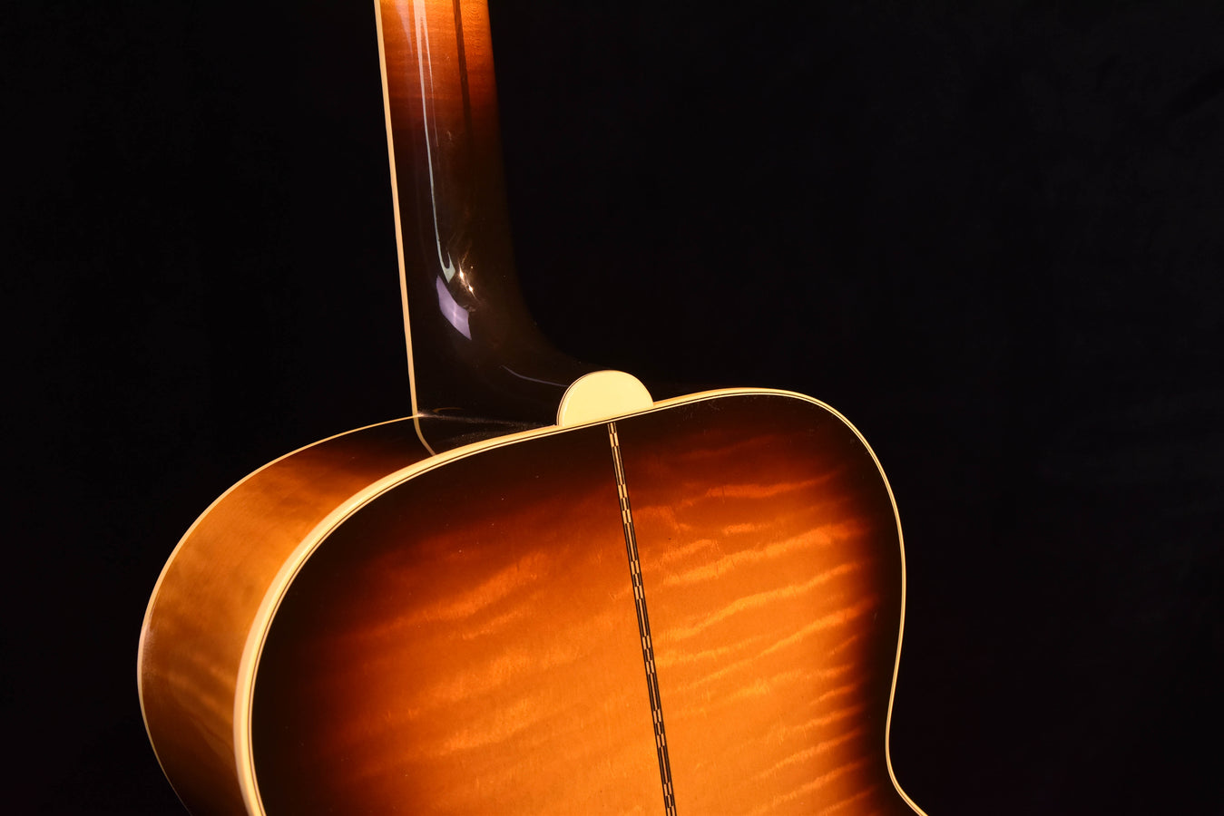 Gibson SJ-200 Original Vintage Sunburst Jumbo Acoustic Guitar