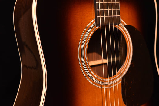 martin d-28 sunburst (1935 style sunburst) acoustic guitar