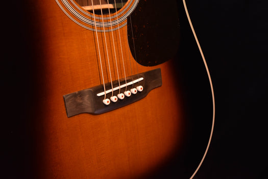 martin d-28 sunburst (1935 style sunburst) acoustic guitar