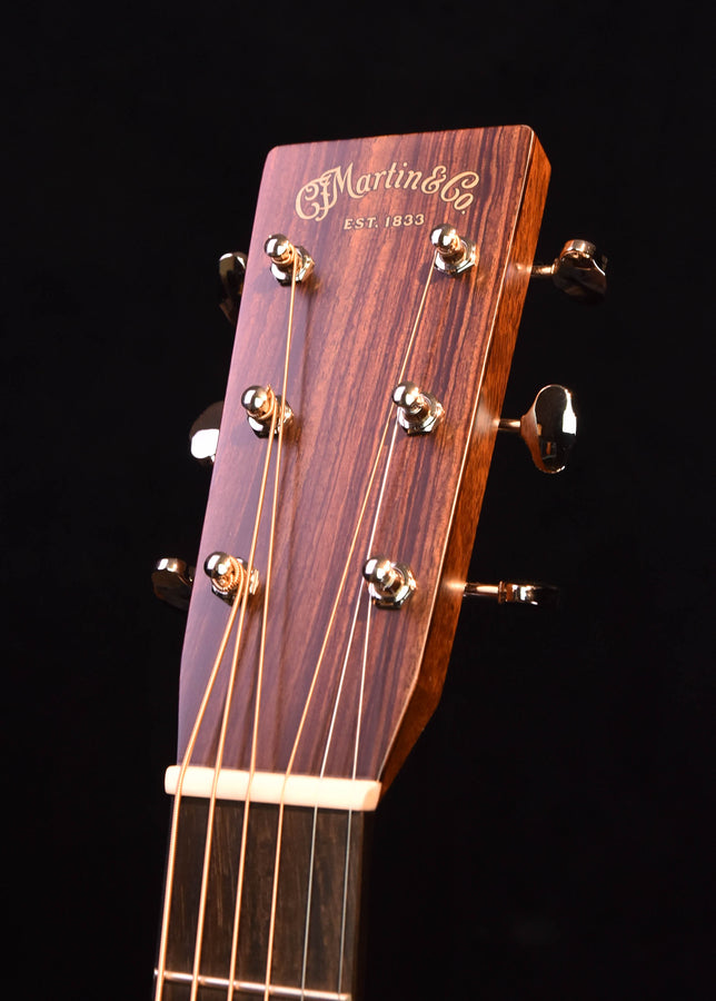 Martin D-28 Sunburst (1935 Style Sunburst) Acoustic Guitar