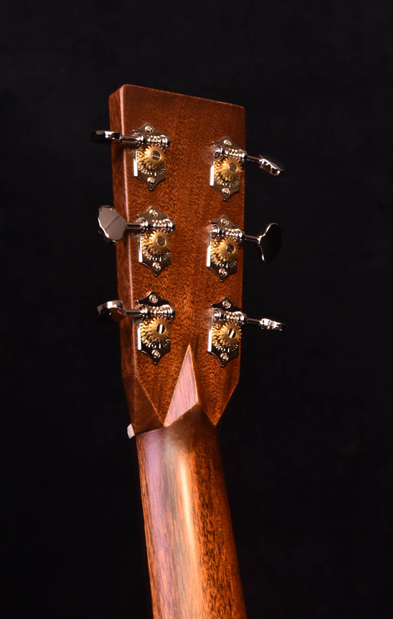 Martin D-28 Sunburst (1935 Style Sunburst) Acoustic Guitar