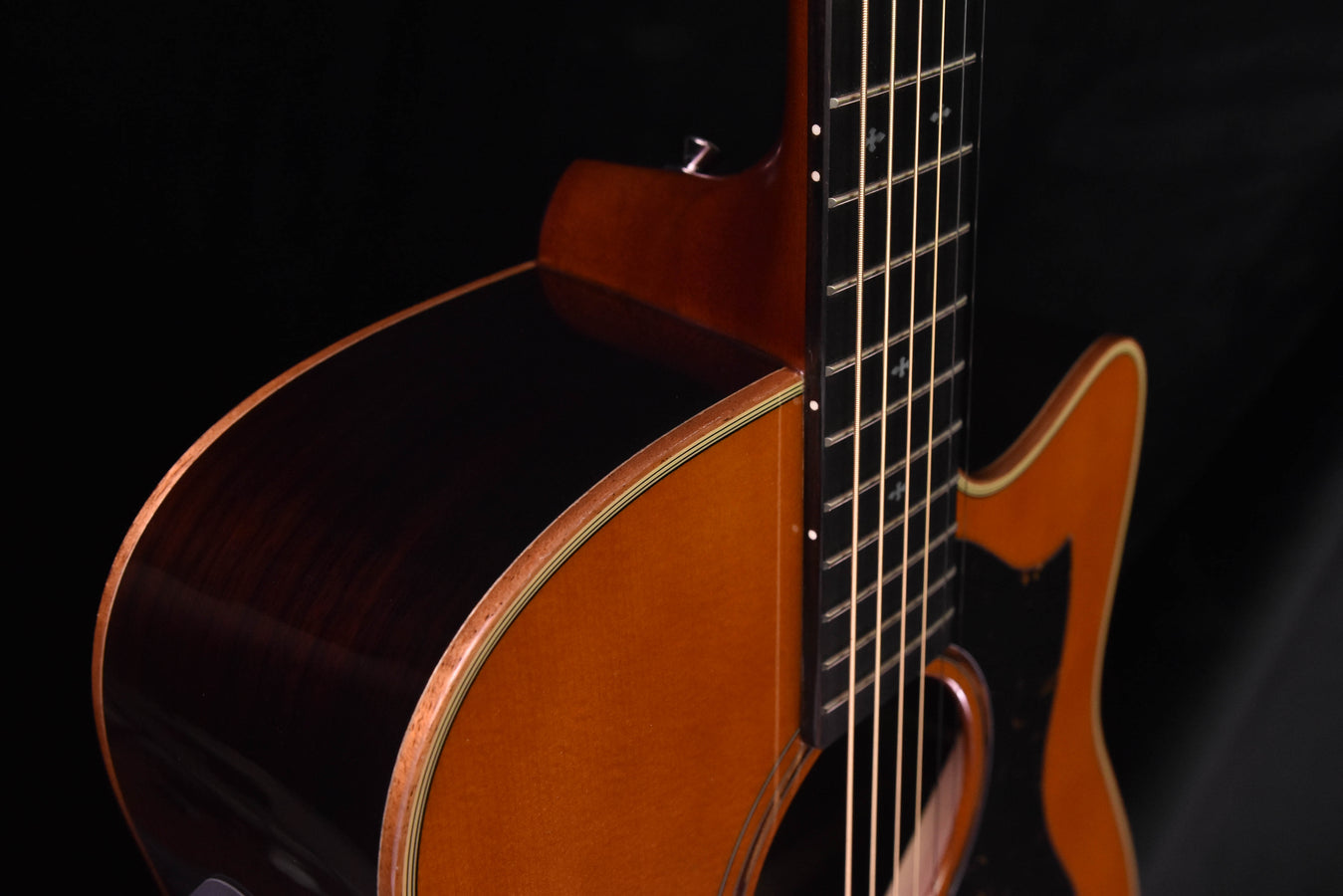 Yamaha A5R VN ARE Natural Cutaway Dreadnought Acoustic Guitar