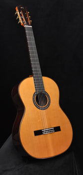 cordoba c10 cedar top classical guitar with case