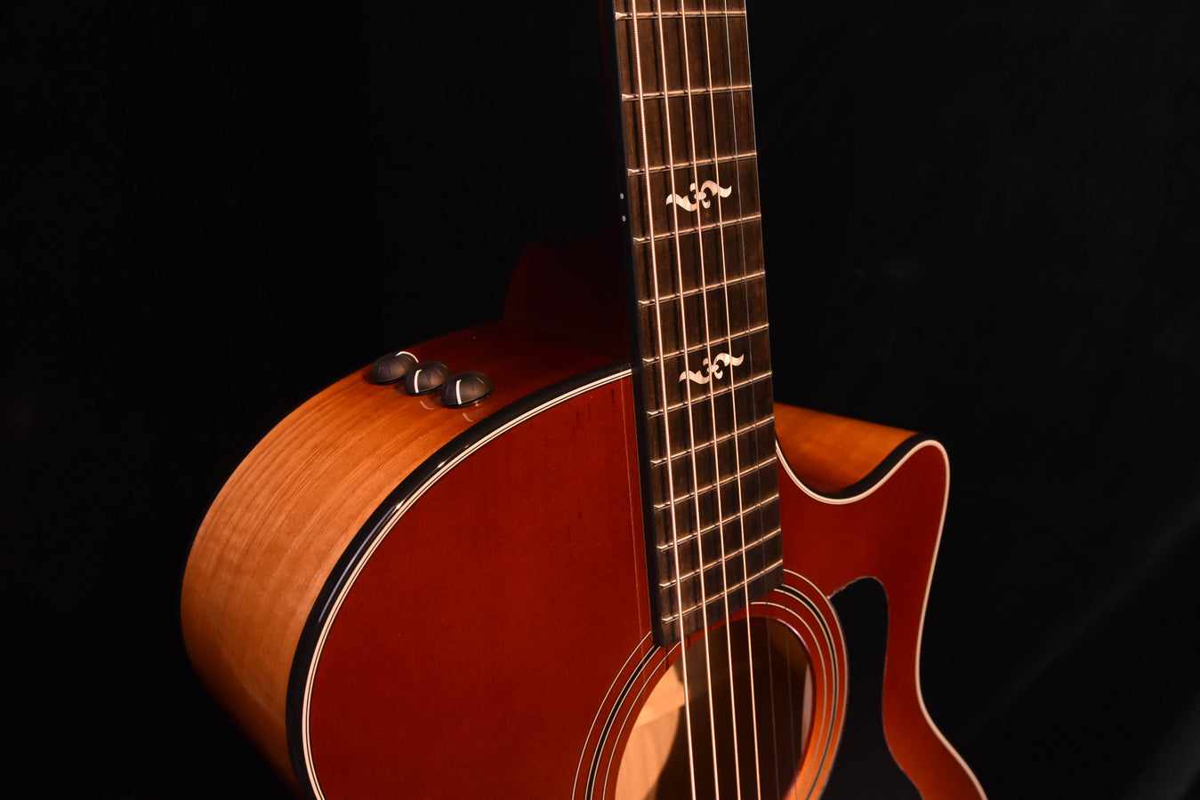 Taylor 424CE WSB Ltd Urban Ash Western Sunburst Acoustic Guitar