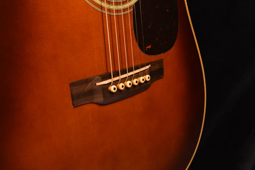 martin custom shop expert d-28 authentic dreadnought acoustic guitar with stage 1 aging ambertone (ce-04)
