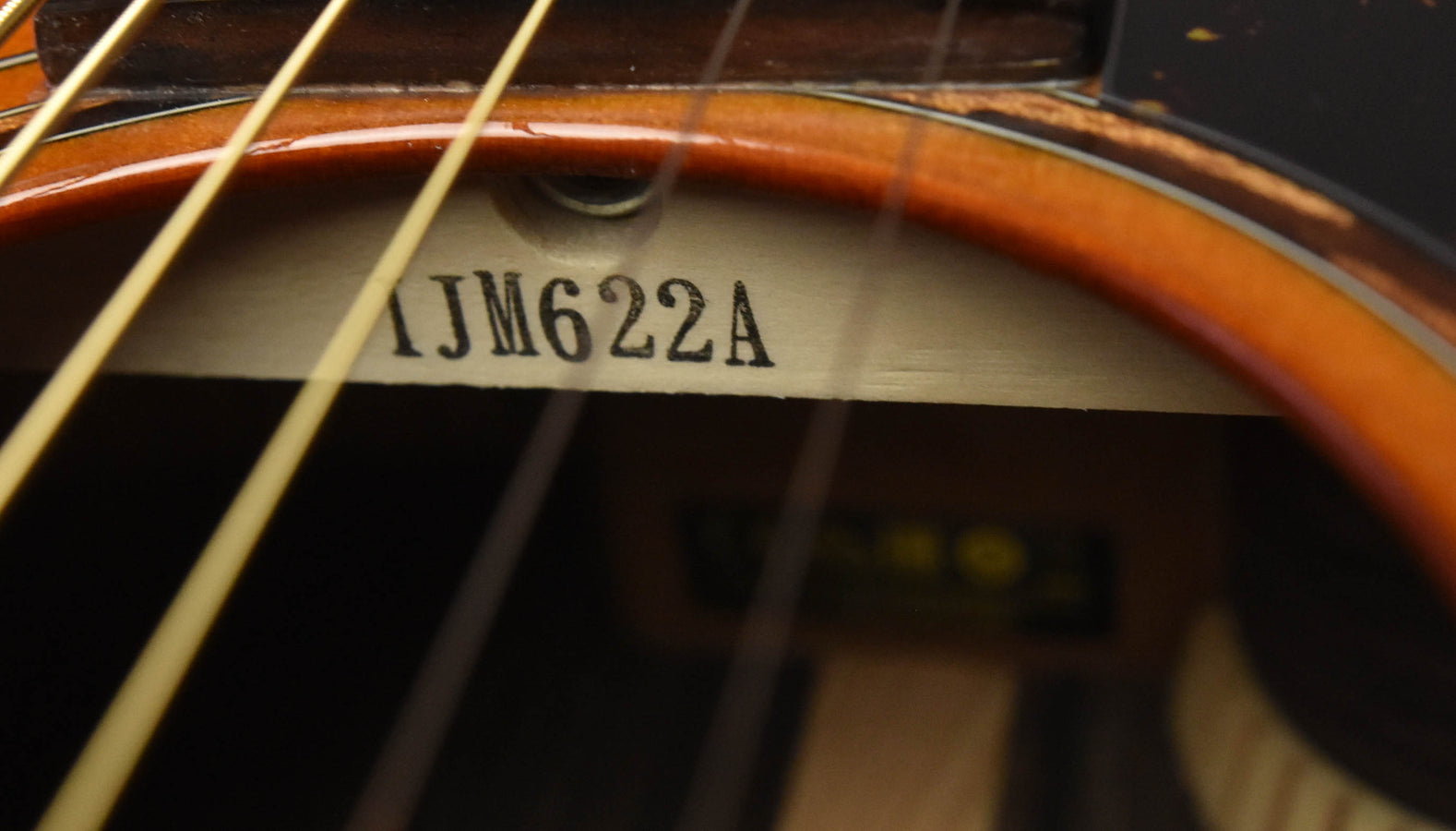 Yamaha A5R VN ARE Natural Cutaway Dreadnought Acoustic Guitar