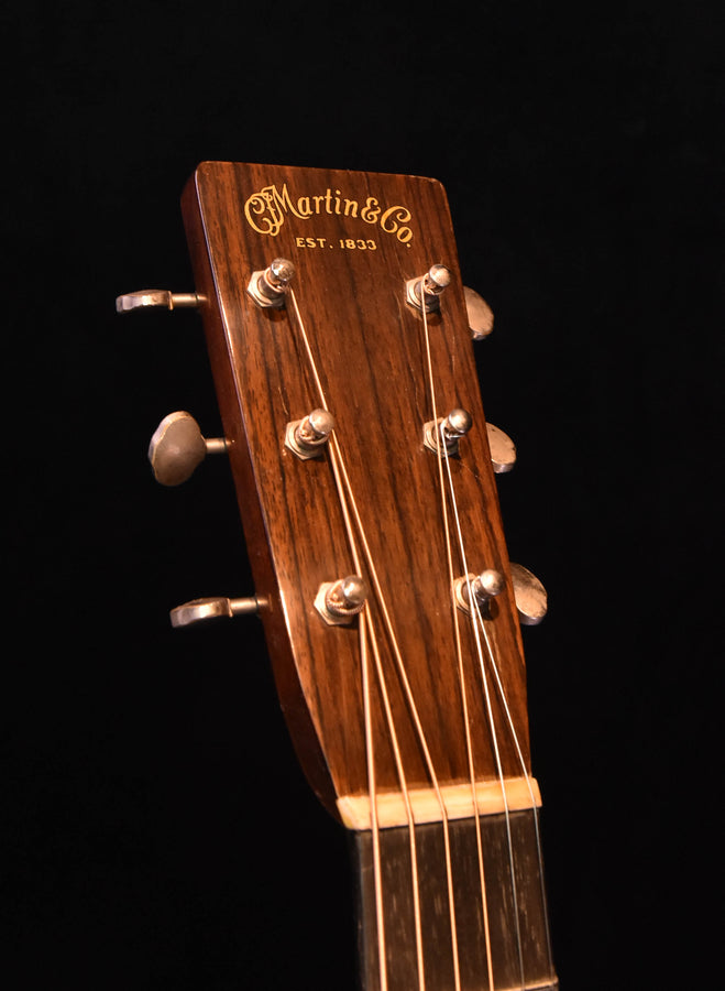 Martin Custom Shop Expert D-28 Authentic Dreadnought Acoustic Guitar with Stage 1 Aging Ambertone (CE-04)