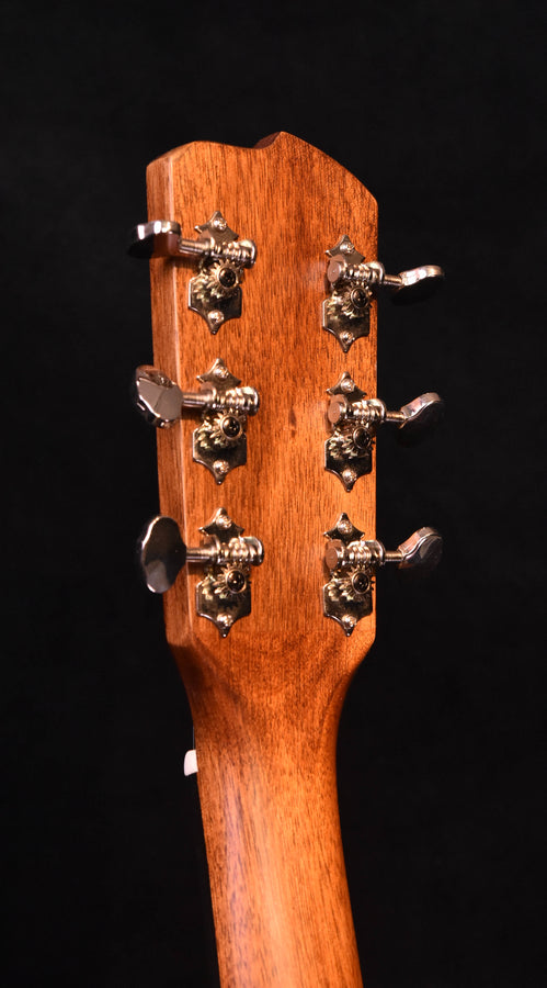 Used Breedlove Pursuit Ebony Cutaway Dreadnought Sitka Spruce Top