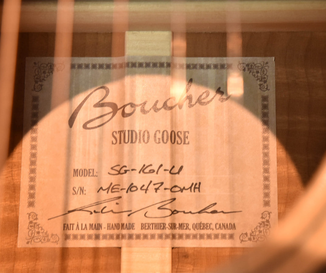 Handmade label card with Studio Goose model SG-161-U text