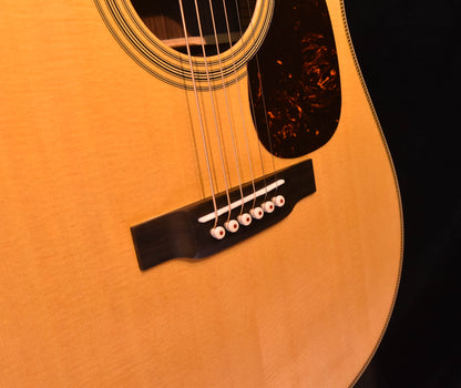 martin hd-28 acoustic dreadnought guitar