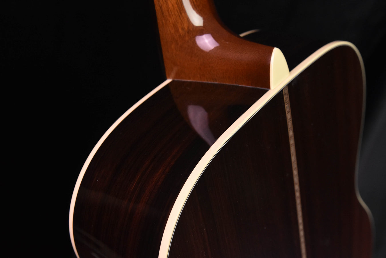 Martin 000-28EC Sunburst Eric Clapton Acoustic Guitar- Sunburst