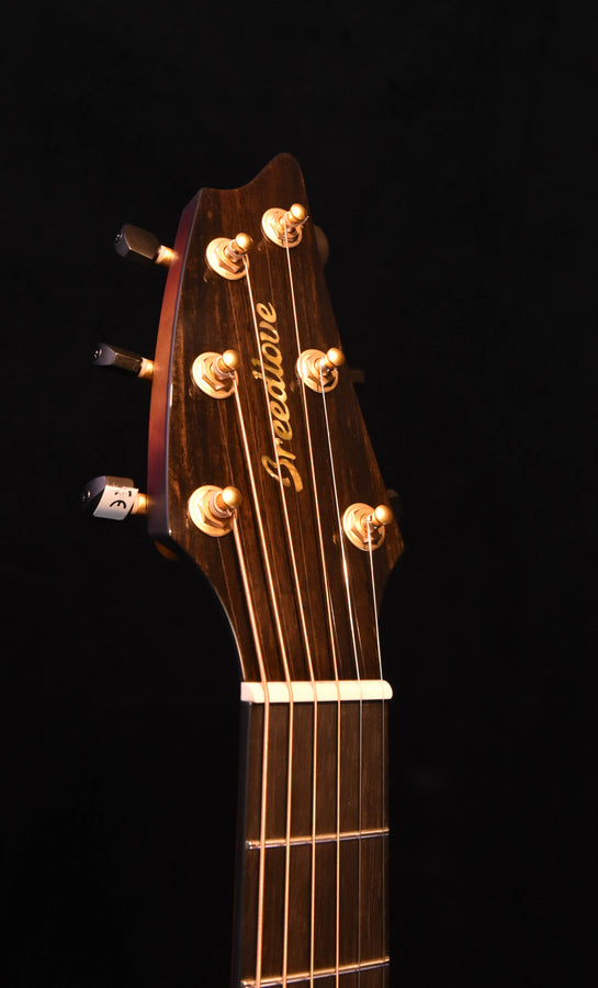 Breedlove Oregon Concert Old Fashioned CE all Myrtlewood acoustic guitar