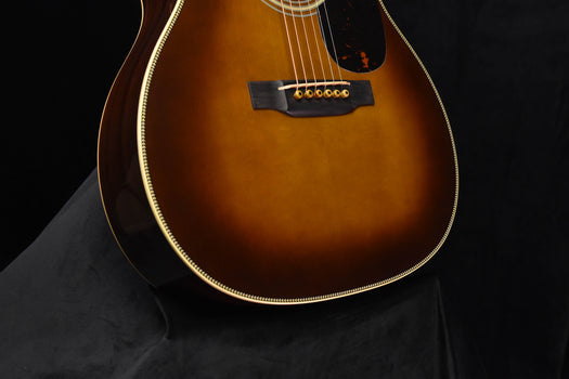 martin custom shop expert 000-28 authentic 1937 acoustic guitar- ambertone finish with stage 1 aging(ce-08)
