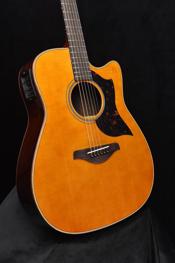Yamaha A1R VN  Acoustic/Electric Guitar