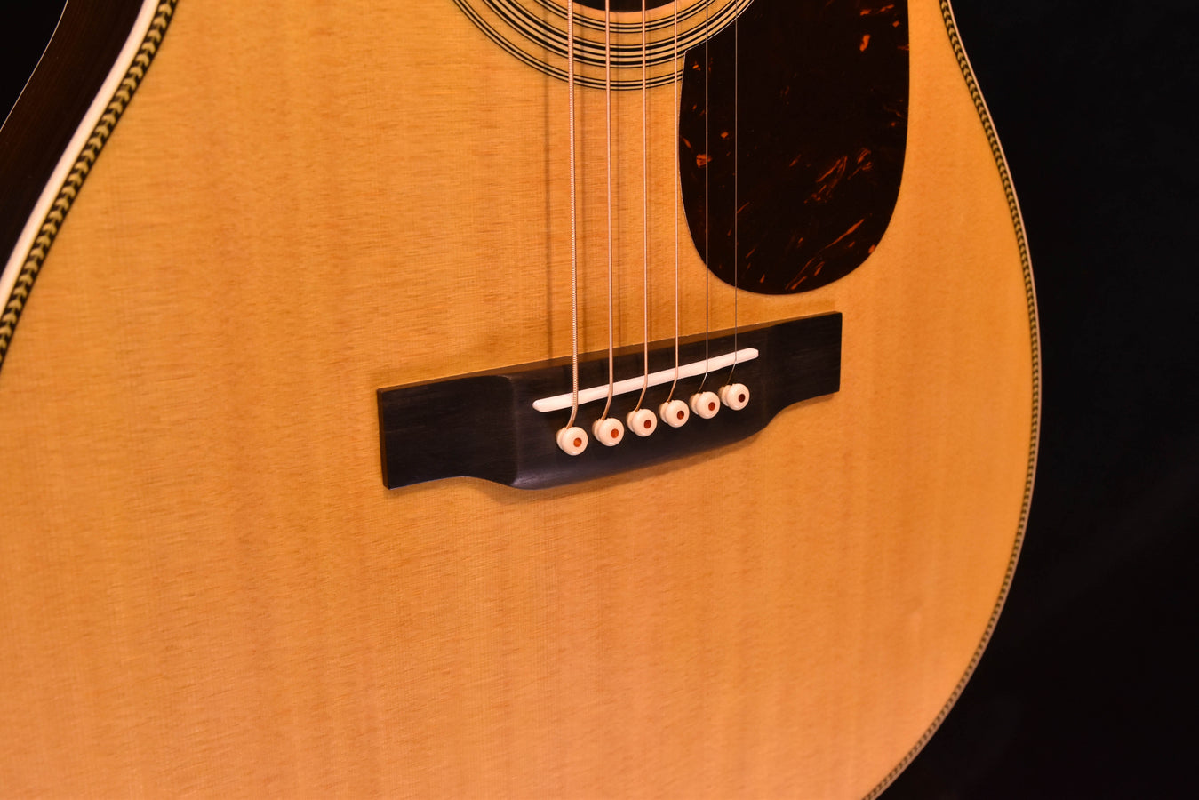 Martin 00-28 Standard Acoustic Guitar