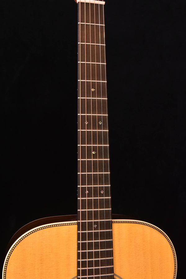 Martin 00-28 Standard Acoustic Guitar