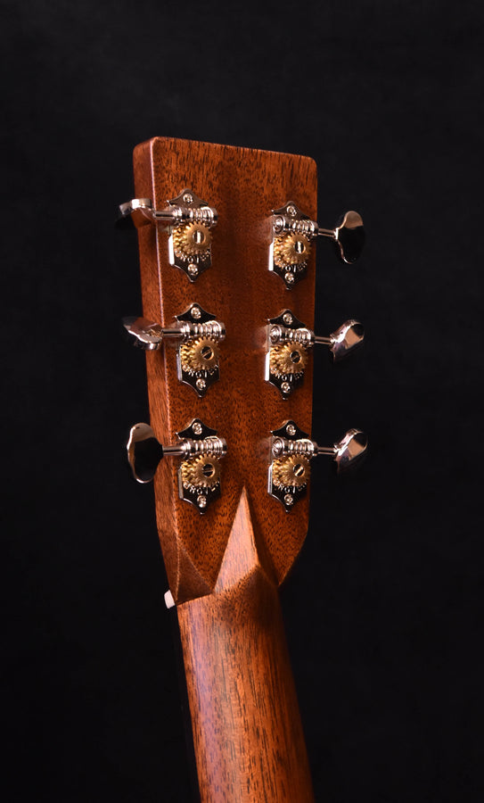 Martin 00-28 Standard Acoustic Guitar