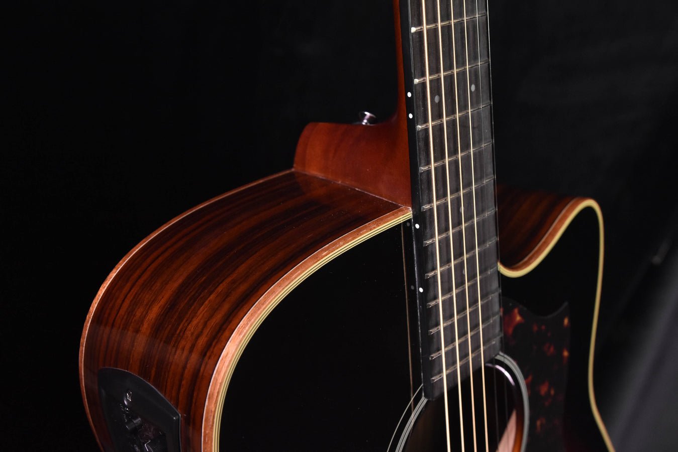 Yamaha A1R TBS Tobacco Brown Sunburst Acoustic/Electric Guitar