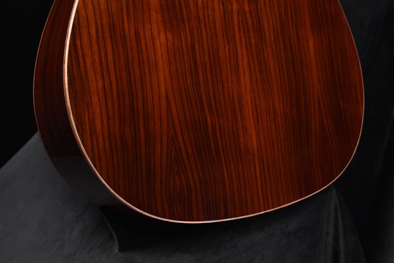 Yamaha A1R TBS Tobacco Brown Sunburst Acoustic/Electric Guitar