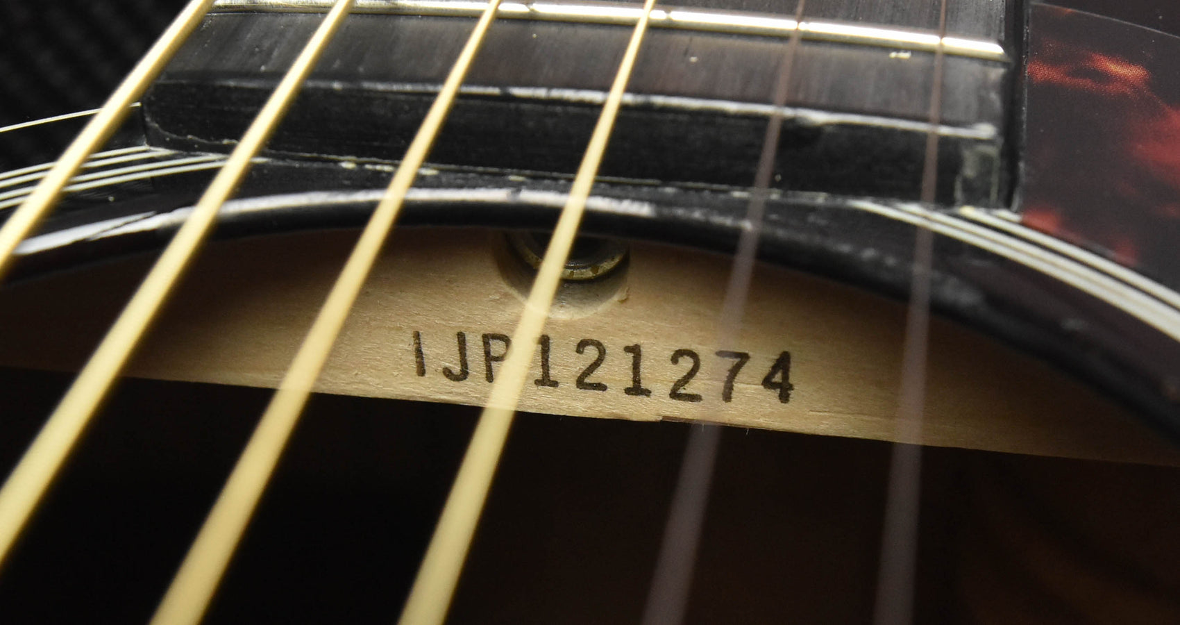 Yamaha A1R TBS Tobacco Brown Sunburst Acoustic/Electric Guitar