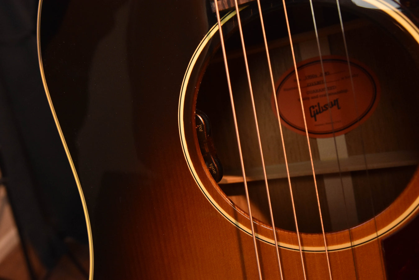 Gibson 50's J-45 Original Vintage Sunburst Finish