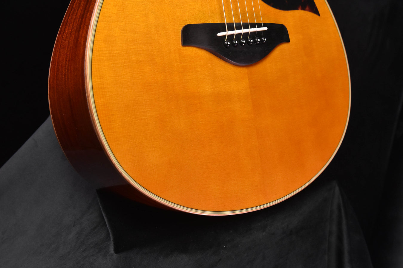 Yamaha AC3M VN ARE Natural Acoustic/Electric Guitar