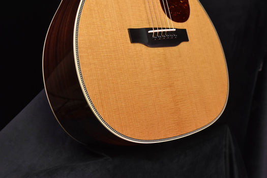 collings om2h deep body baked sitka spruce top