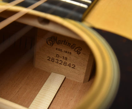 martin d-18 standard dreadnought acoustic guitar-gloss