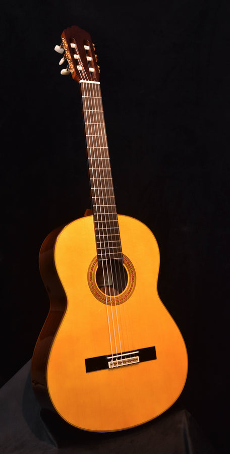 Yamaha GC32S Spruce Top Classical Guitar