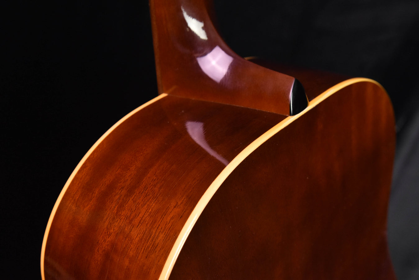 Atkin J-43 Aged Sloped Shoulder Dreadnought