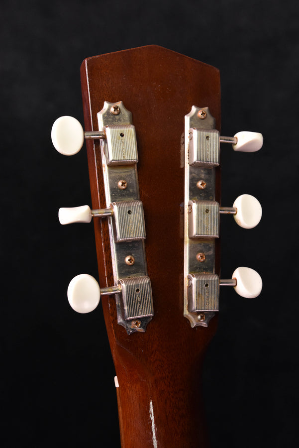 Atkin J-43 Aged Sloped Shoulder Dreadnought