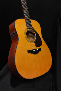 yamaha fgx5 "red label" acoustic/electric dreadnought guitar