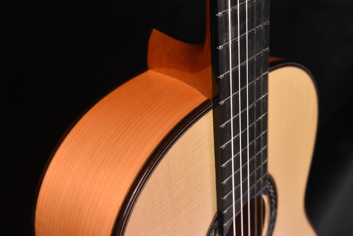 Cordoba F10 Flamenco Guitar with Rigid Polyfoam Case