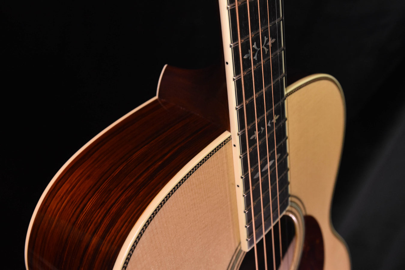 Used Bourgeois OM Vintage Heritage Series Adirondack Spruce/Cocobolo. Hide Glue Acoustic Guitar