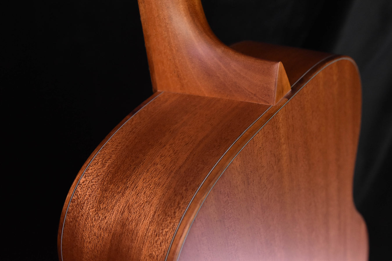 Larrivee OM-03 Mahogany Maple Leaf Special Acoustic Guitar