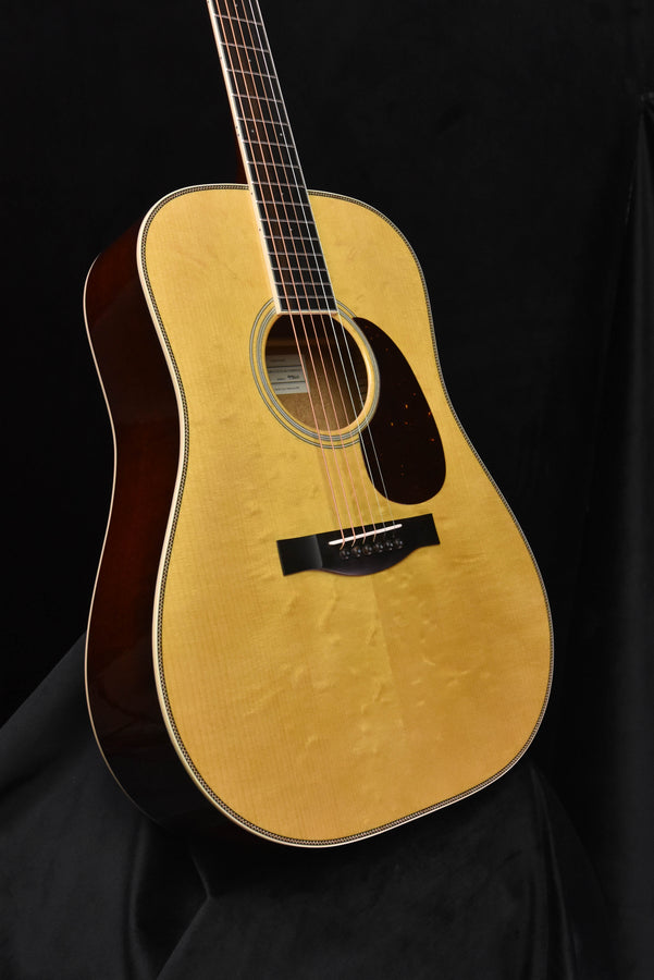 Santa Cruz Custom VA (Vintage Artist) Dreadnought Acoustic Guitar- Adirondack Spruce top, Hide Glue and Adi Braces