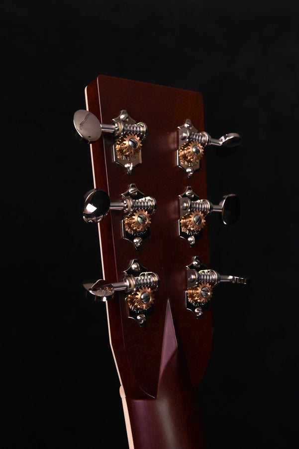 Santa Cruz Custom VA (Vintage Artist) Dreadnought Acoustic Guitar- Adirondack Spruce top, Hide Glue and Adi Braces