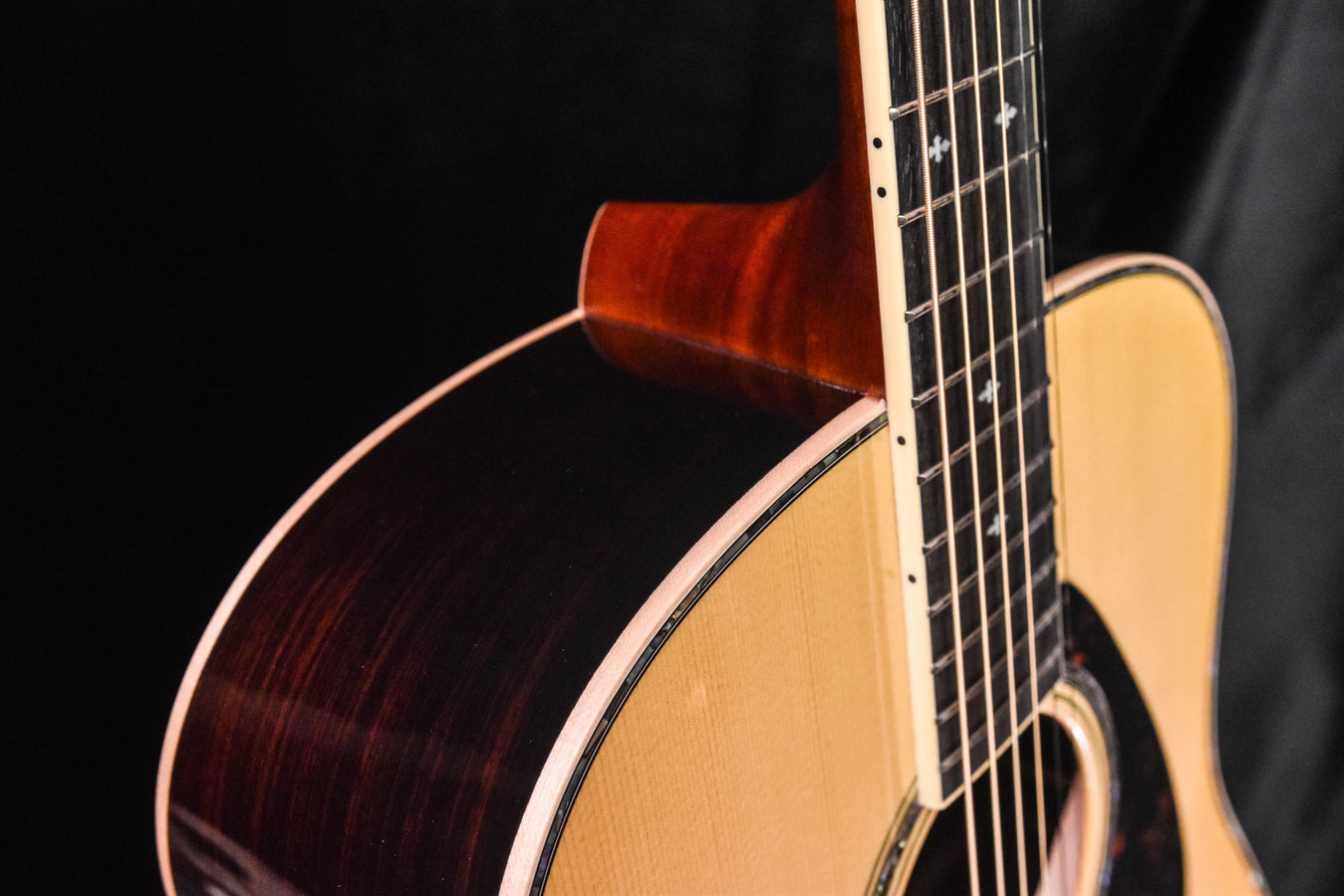 Yamaha LL16RDHC Dreadnought Acoustic Guitar