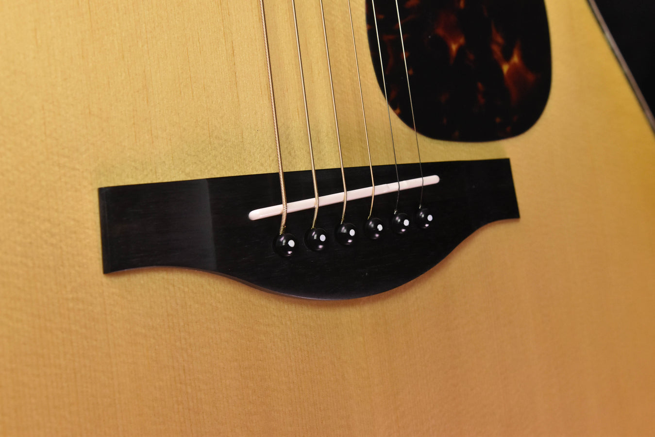 Yamaha LL16RDHC Dreadnought Acoustic Guitar