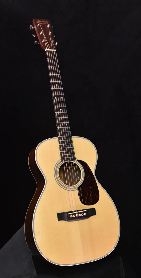 Used Martin Custom Shop 0-28 14 Fret Adi Top- 2009 Build