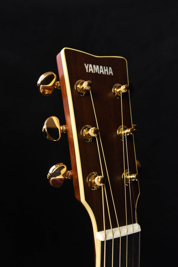 Yamaha LL16RDHC Dreadnought Acoustic Guitar