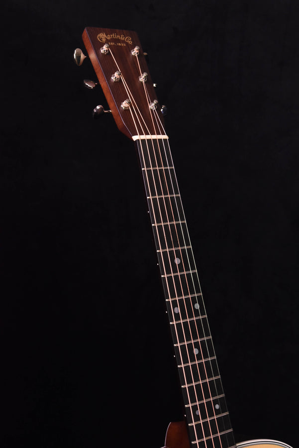 Used Martin Custom Shop 0-28 14 Fret Adi Top- 2009 Build. Excellent Condition Acoustic Guitar