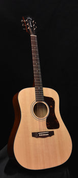 guild d-40 traditional acoustic dreadnought guitar- natural finish