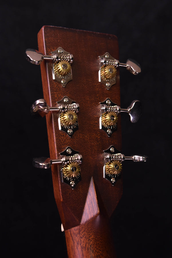 Used Martin Custom Shop 0-28 14 Fret Adi Top- 2009 Build. Excellent Condition Acoustic Guitar