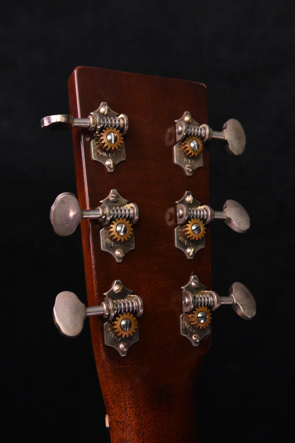 Martin D-18 Authentic Custom Expert  1937 Stage 1 Aging Acoustic Guitar CE-13