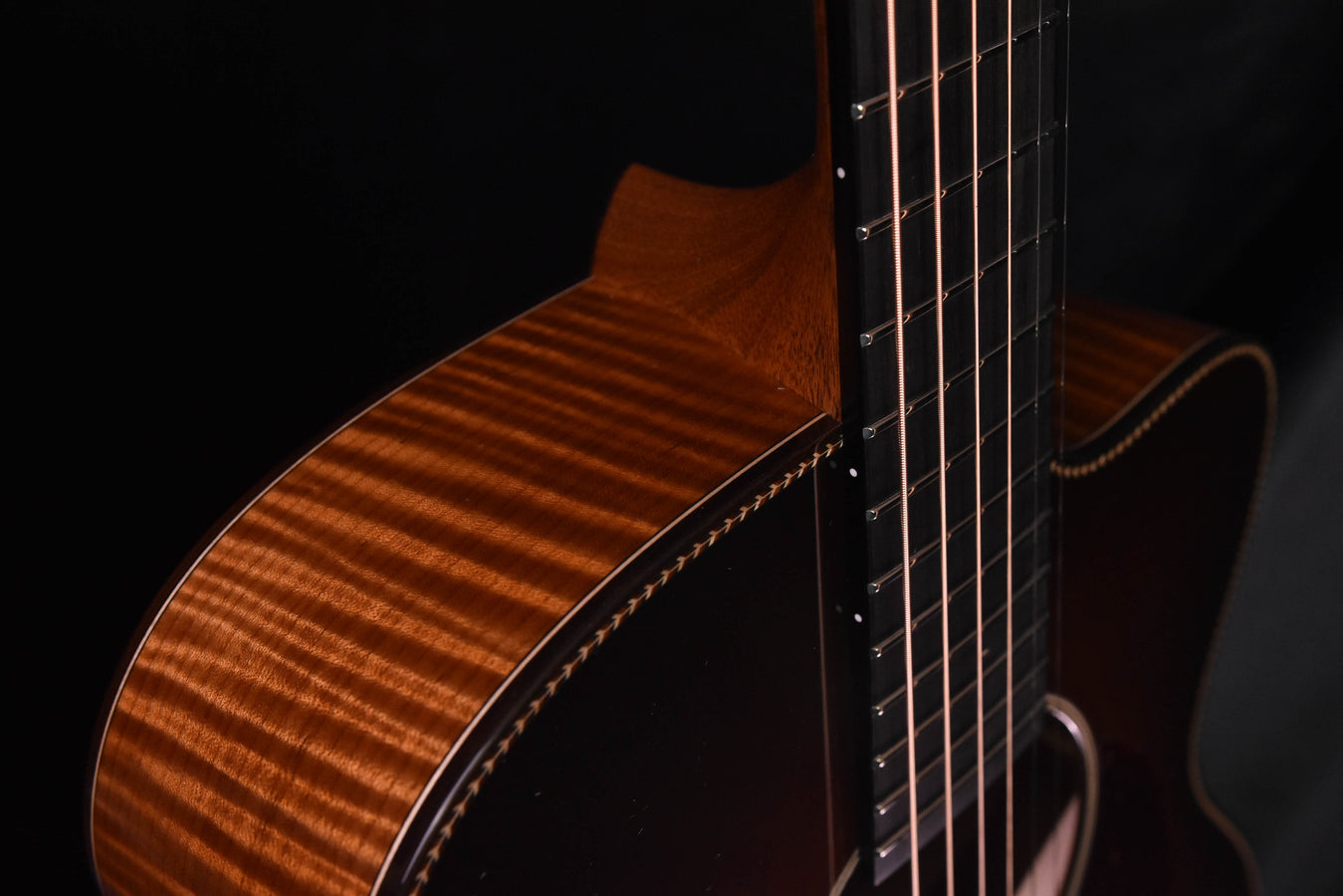 Bourgeois DB Signature OMC Sunburst, bearclaw Sitka Spruce/ Flamed Maple