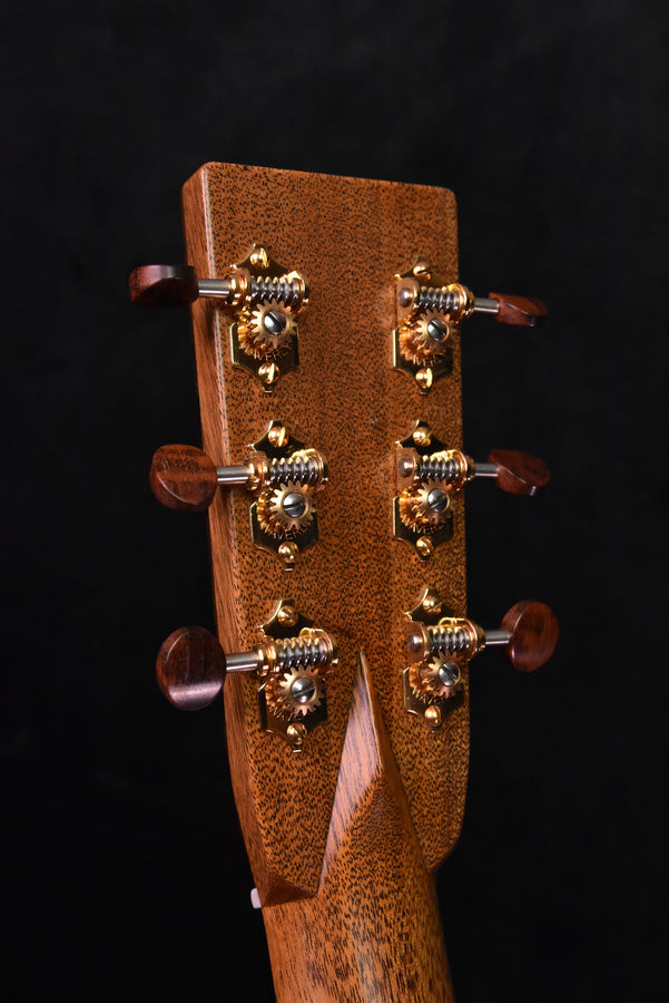 Bourgeois DB Signature OMC Sunburst, bearclaw Sitka Spruce/ Flamed Maple