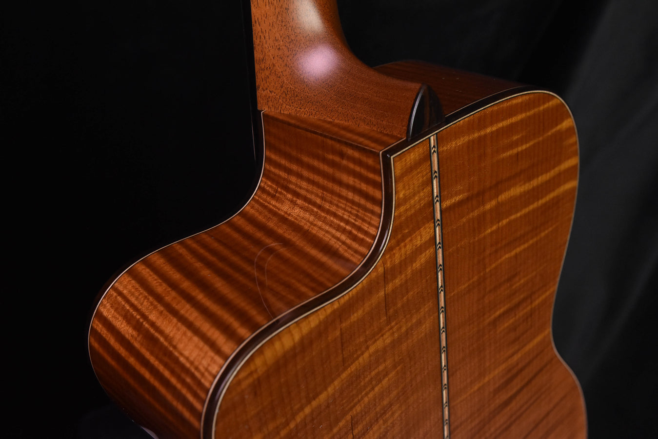 Bourgeois DB Signature OMC Sunburst, bearclaw Sitka Spruce/ Flamed Maple