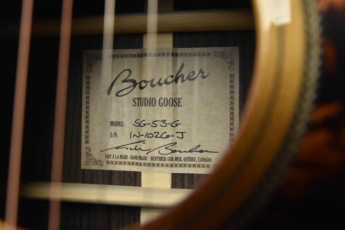 Boucher Studio Goose Jumbo Acoustic Guitar SG-53-G with Gold Pack