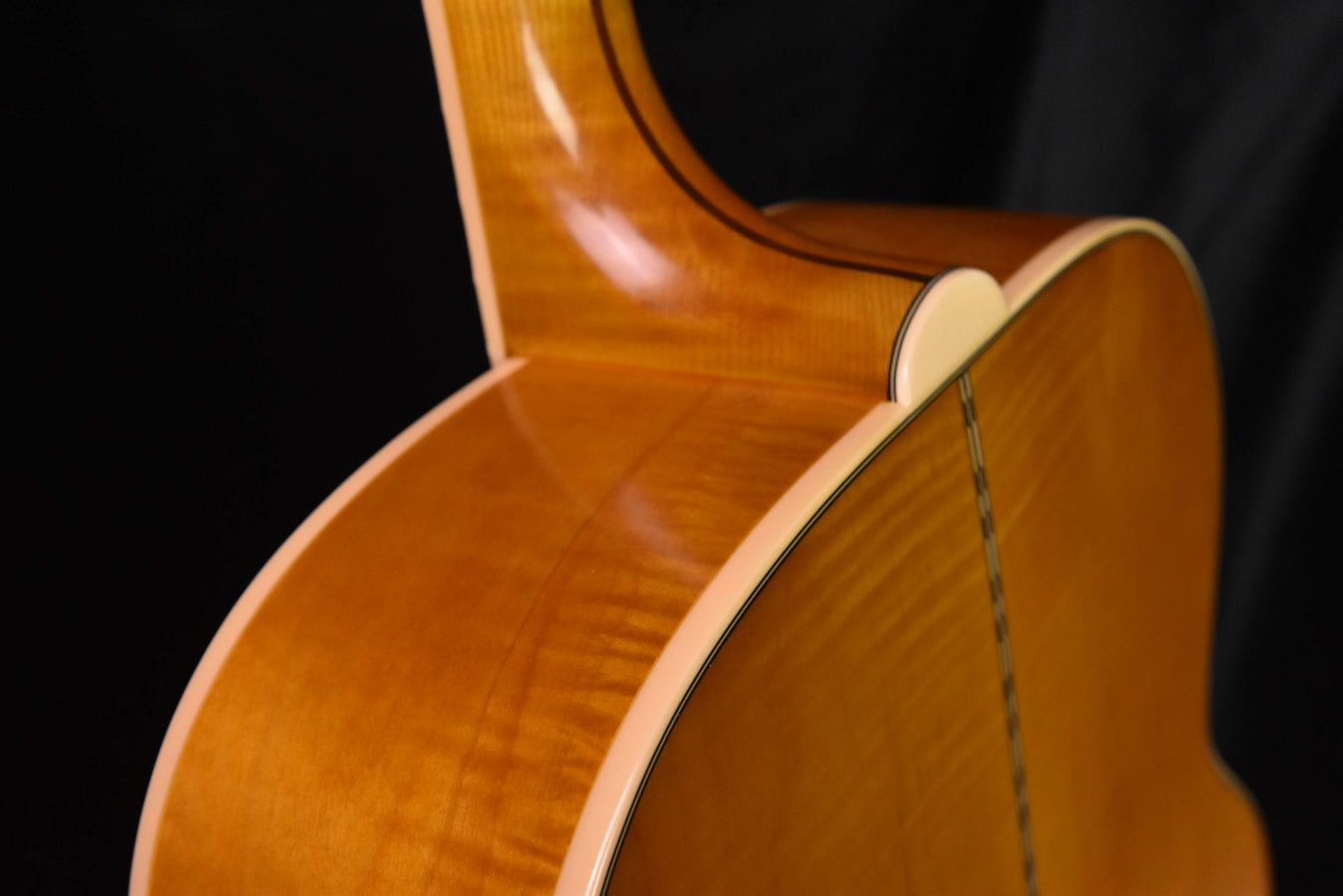 Epiphone Masterbilt 1957 SJ-200 Acoustic Guitar Antique Natural Finish